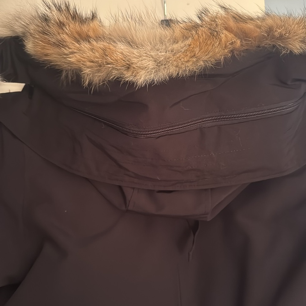 Canada goose jacket - Picture 16 of 16